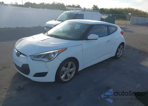 2015 Hyundai Veloster z USA, uszkodzony, nr VIN KMHTC6AD8FU228964